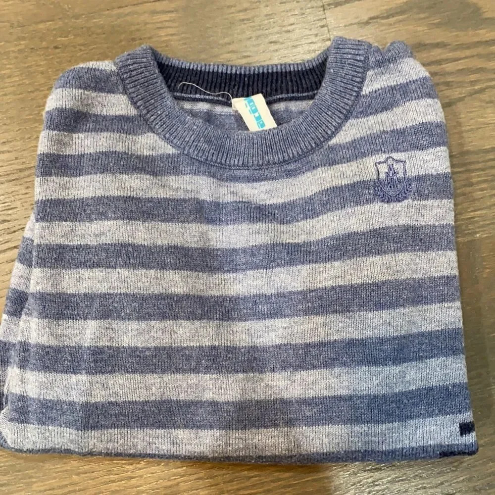 Sweater  - Picture 4 of 4